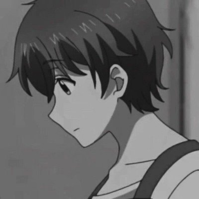 老人烧杨絮险些点着全村